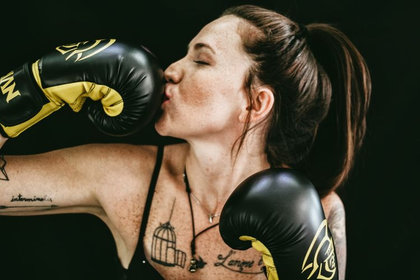 La boxe thaïlandaise, un sport qui se conjugue désormais au féminin