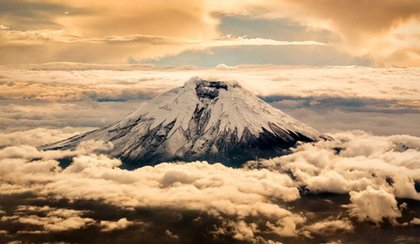 Escapade équatorienne le long de l'Avenue des Volcans