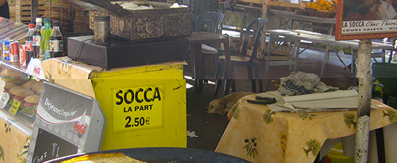 La Socca, spécialité à base de farine de pois chiches du sud
