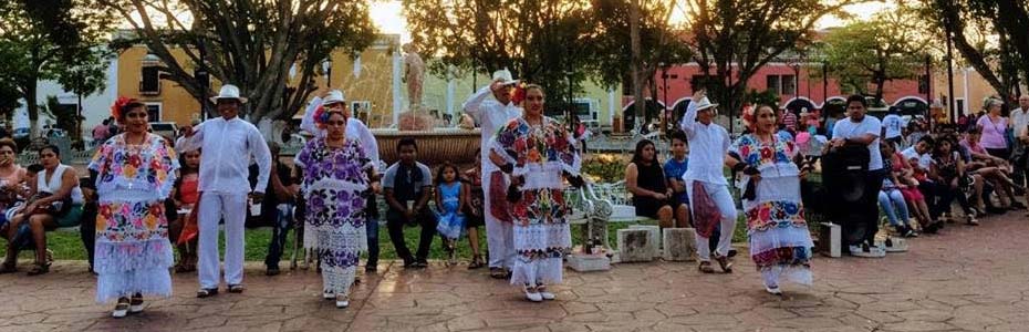 Danseurs traditionnels à Valladolid au Mexique.